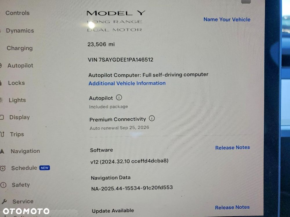 Tesla Model Y Long Range Dual Motor AWD - 11