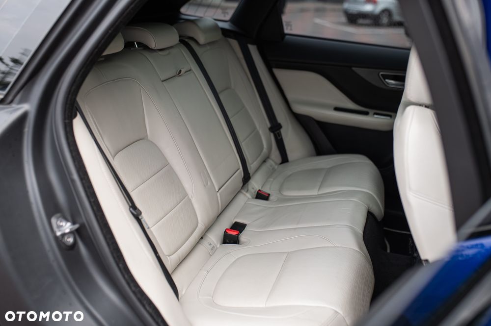 Jaguar F-Pace D300 AWD R-Dynamic HSE 90th Anniversary Edition - 30