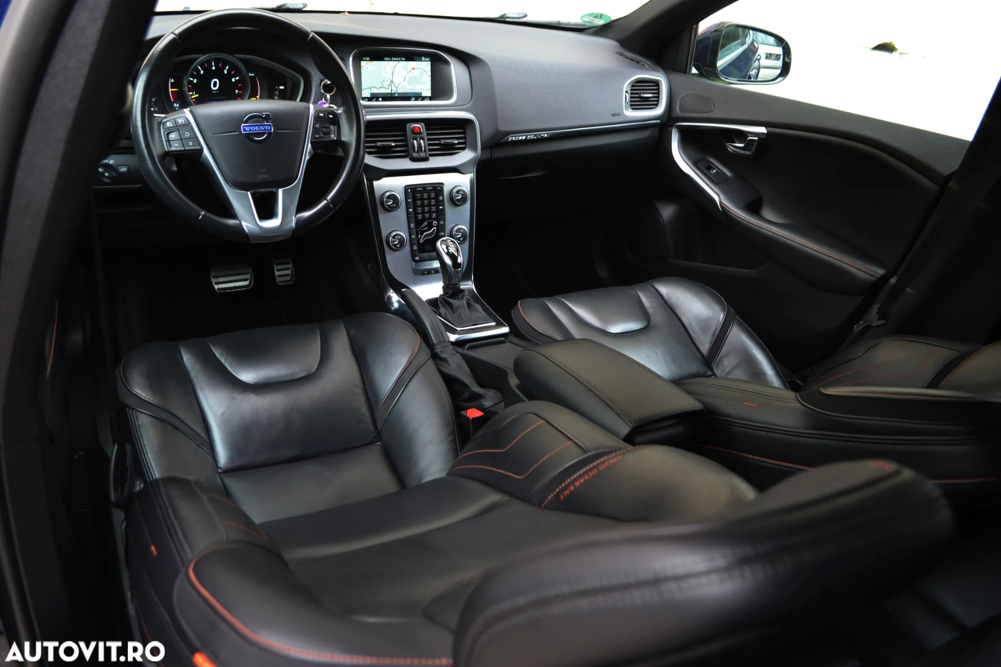 Volvo V40 Cross Country T5 AWD Geartronic Summum - 6