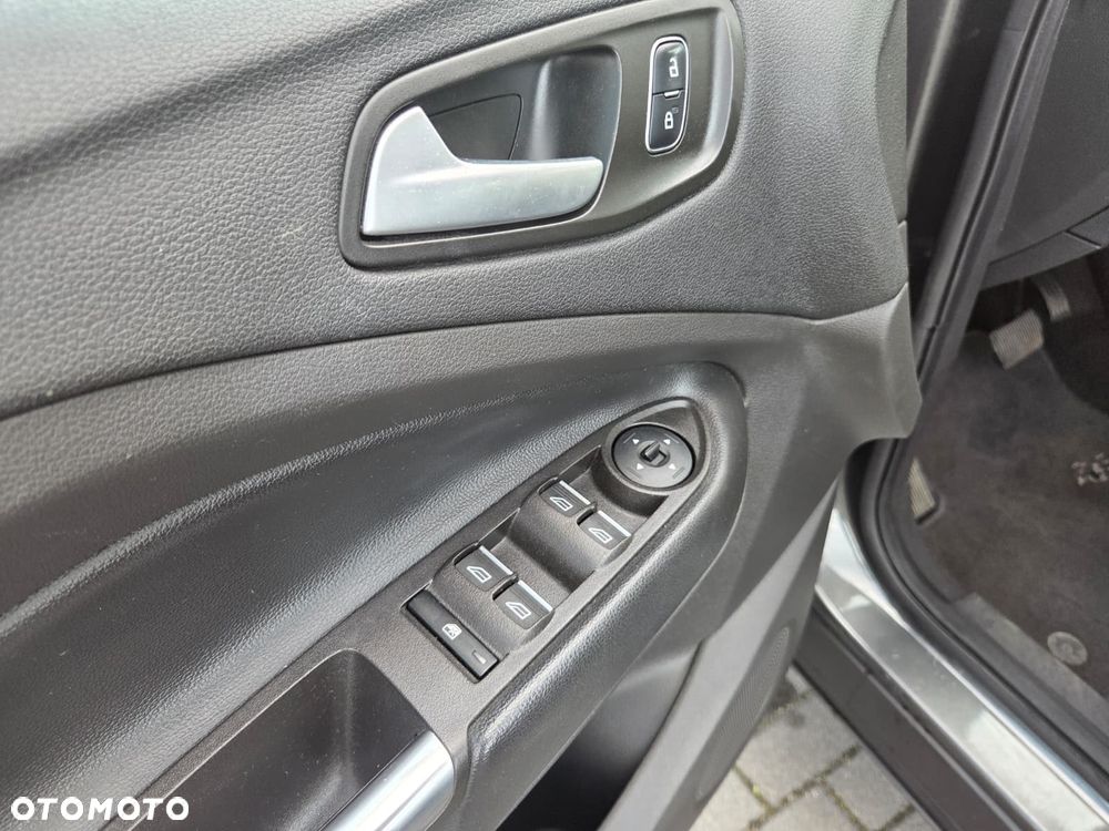 Ford Kuga - 20