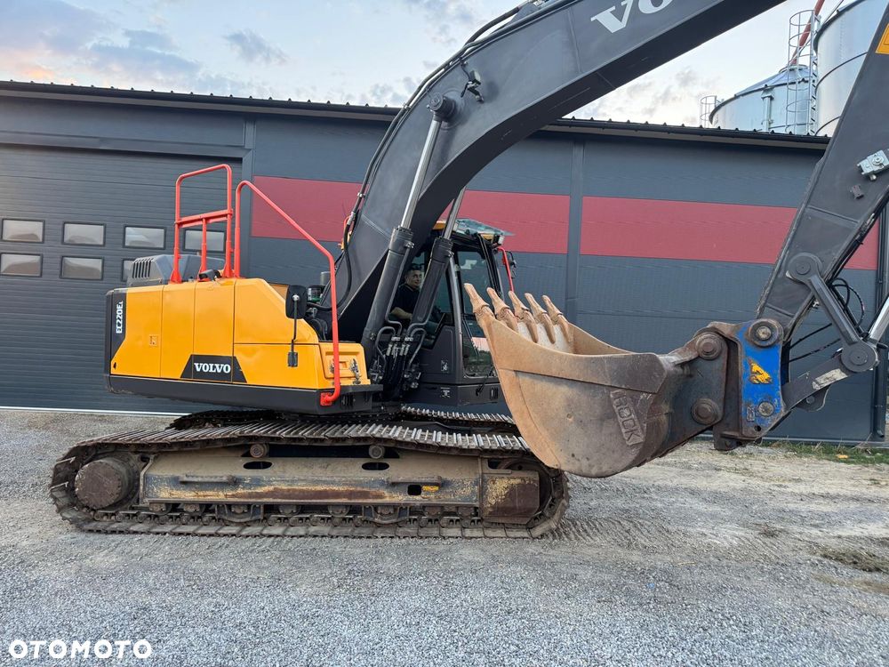Volvo EC220E - 3