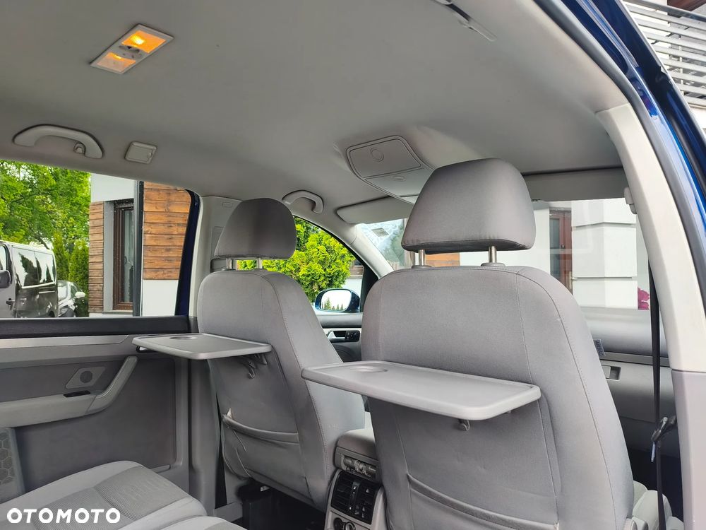 Volkswagen Touran 2.0 TDI DPF Highline - 28