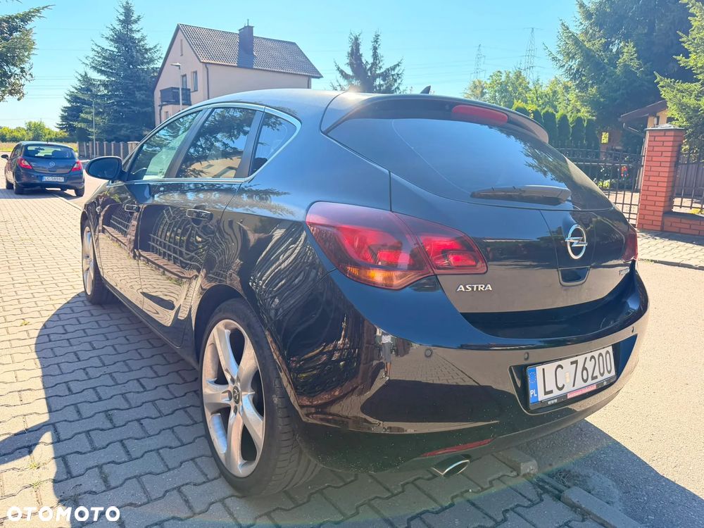 Opel Astra 1.6 T Sport - 12
