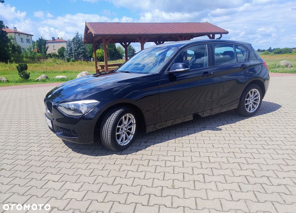 BMW Seria 1 114i - 4