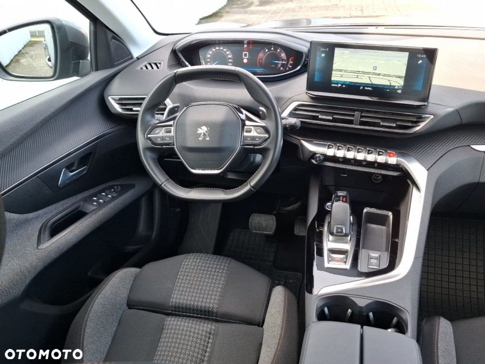 Peugeot 3008 1.2 PureTech Active Pack S&S EAT8 - 8