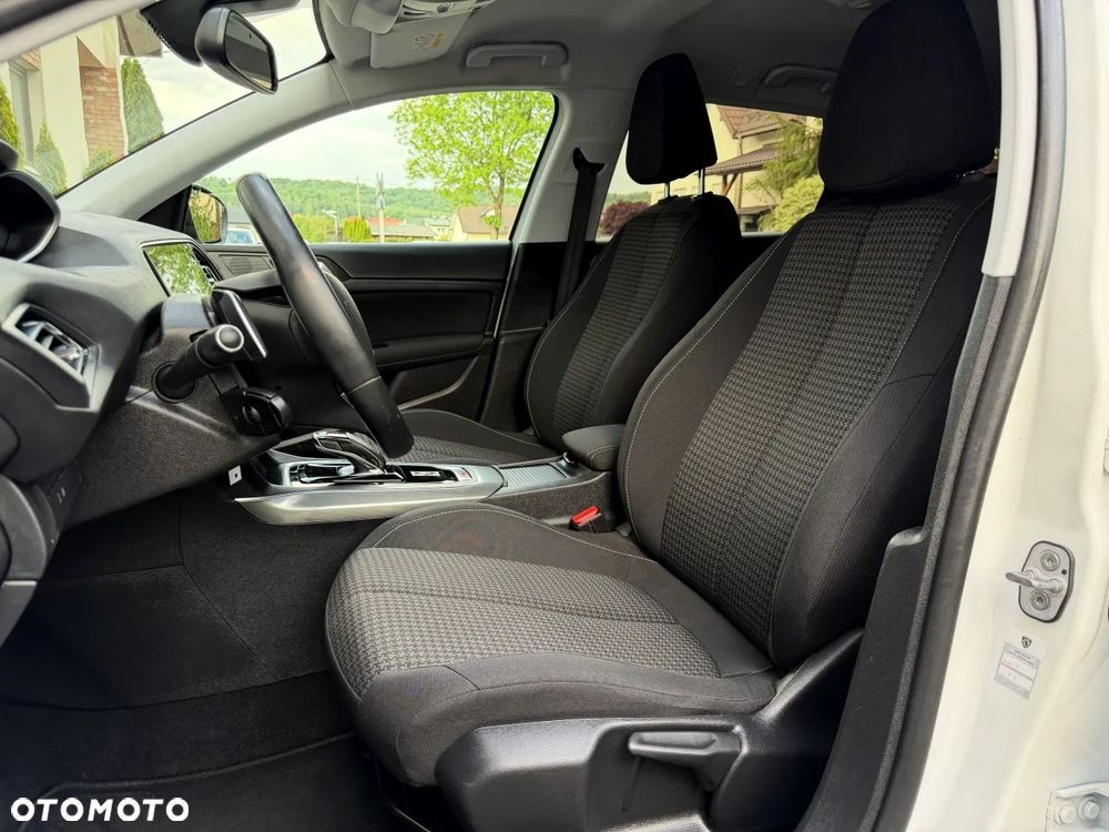 Peugeot 308 1.5 BlueHDi Allure Pack S&S EAT8 - 20
