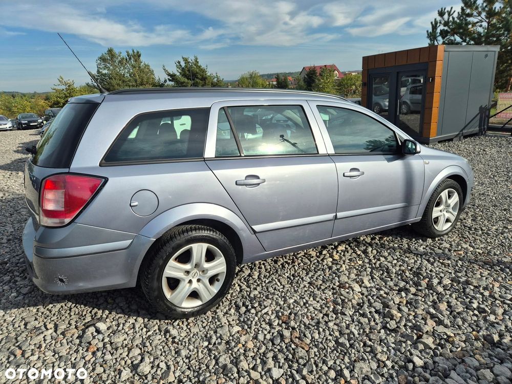 Opel Astra 1.6 Essentia - 8