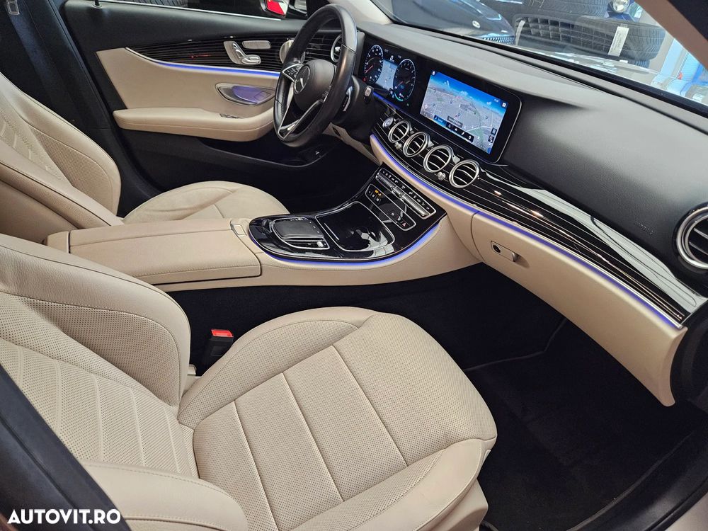 Mercedes-Benz E 300 4MATIC Aut. - 19