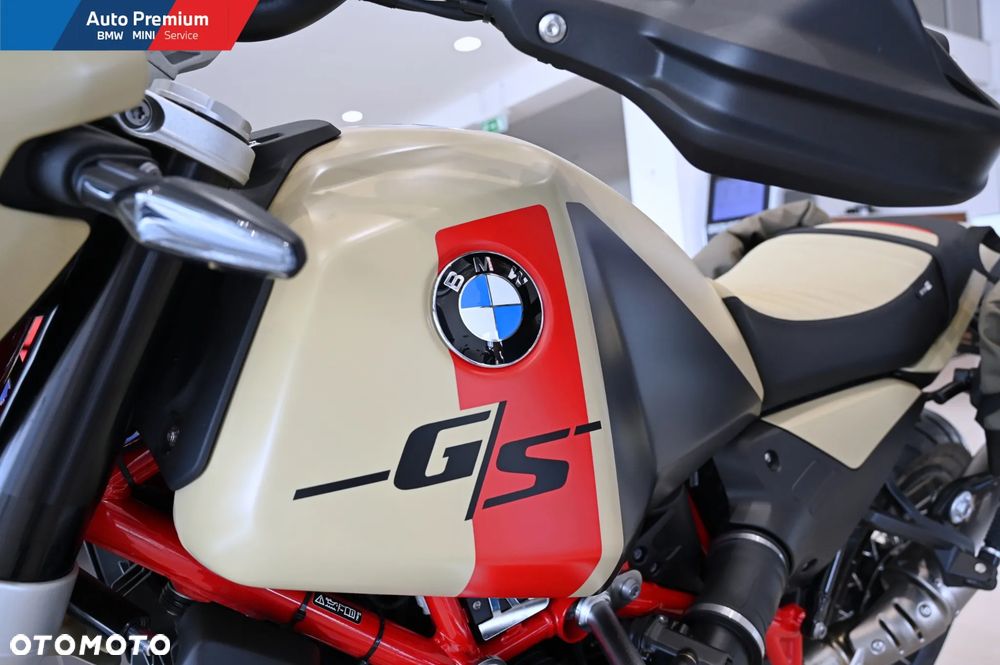 BMW R - 8
