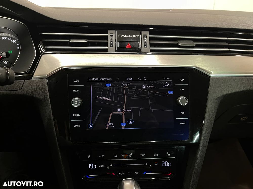 Volkswagen Passat 2.0 TDI DSG Highline - 14