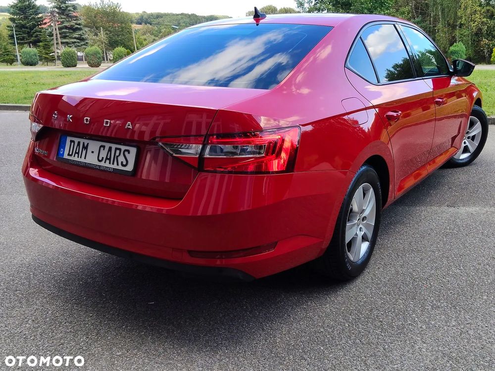 Skoda Superb 2.0 TDI SCR Sportline DSG - 11