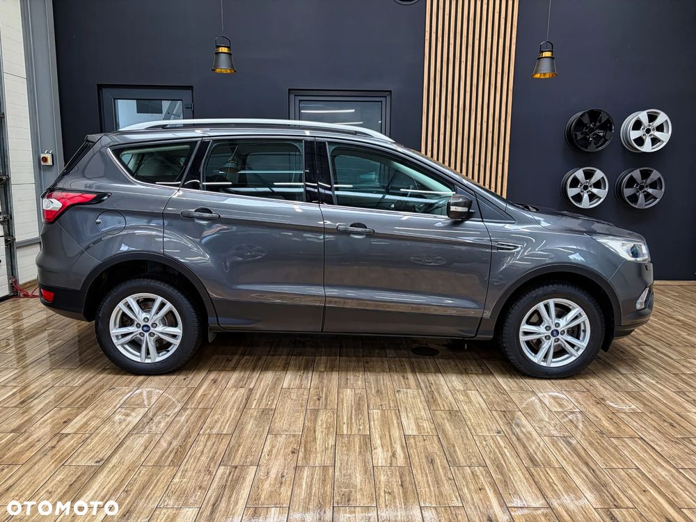 Ford Kuga 1.5 TDCi 2x4 Titanium - 6