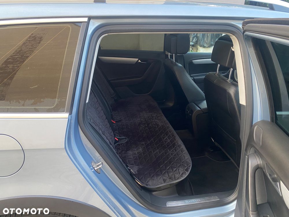 Volkswagen Passat 2.0 TDI 4Mot Highline DSG - 10