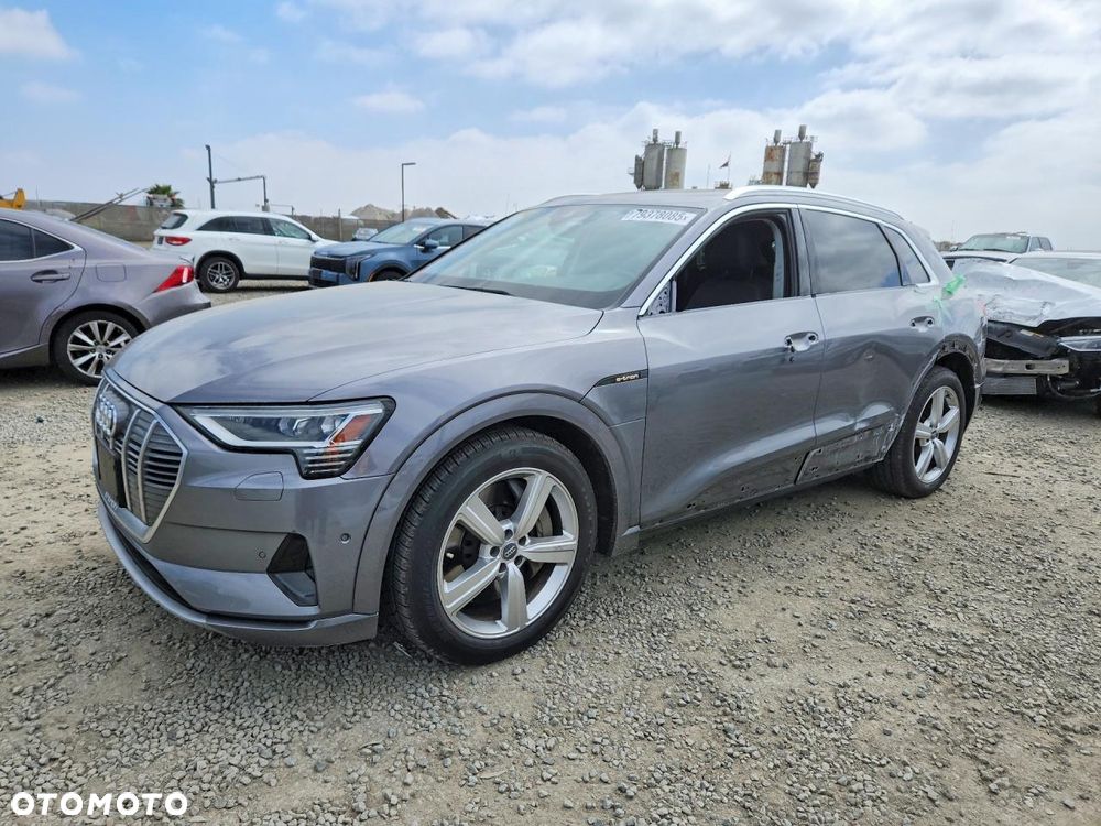 Audi e-tron - 1