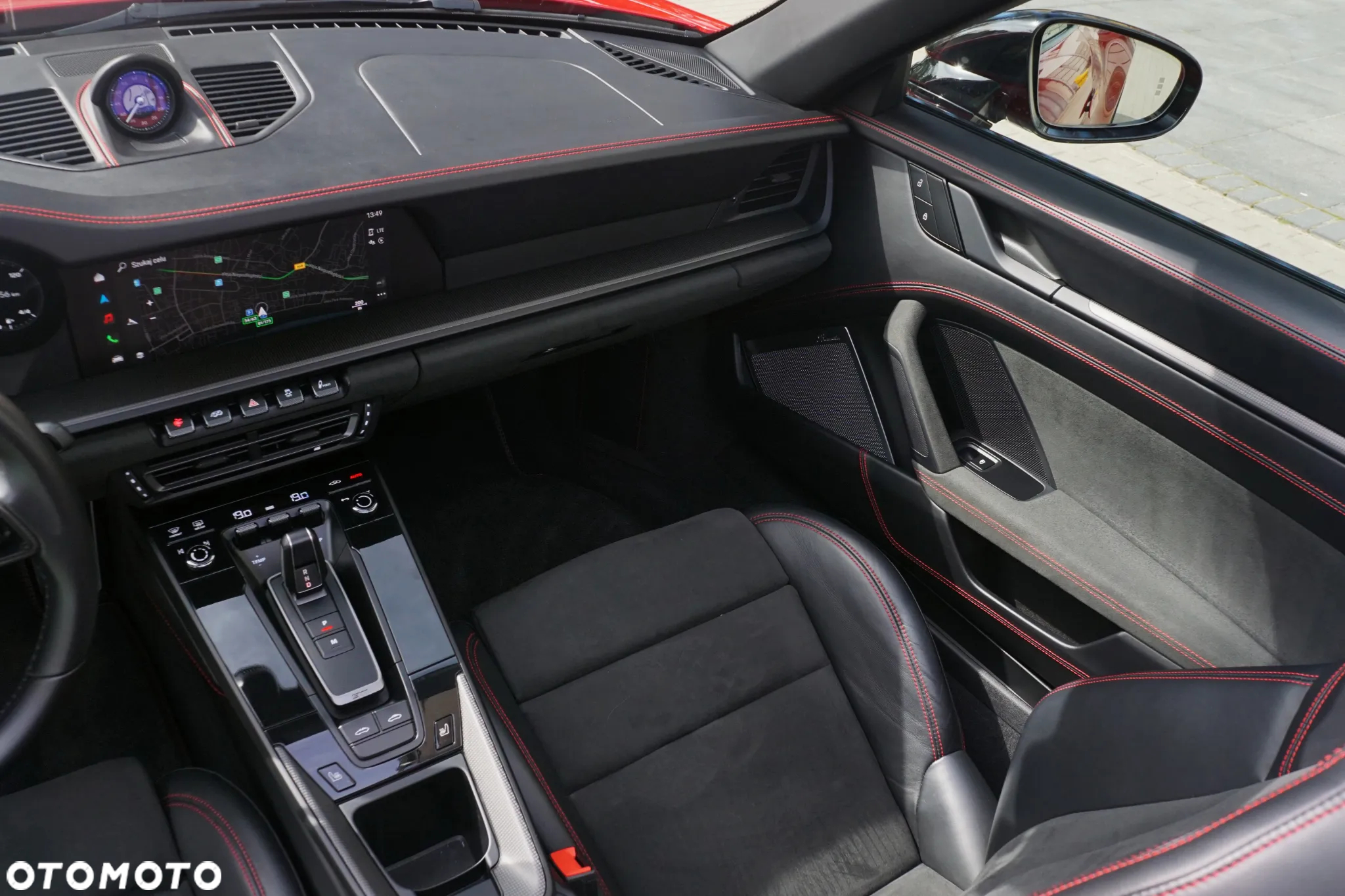Porsche 911 Targa 4 GTS - 13