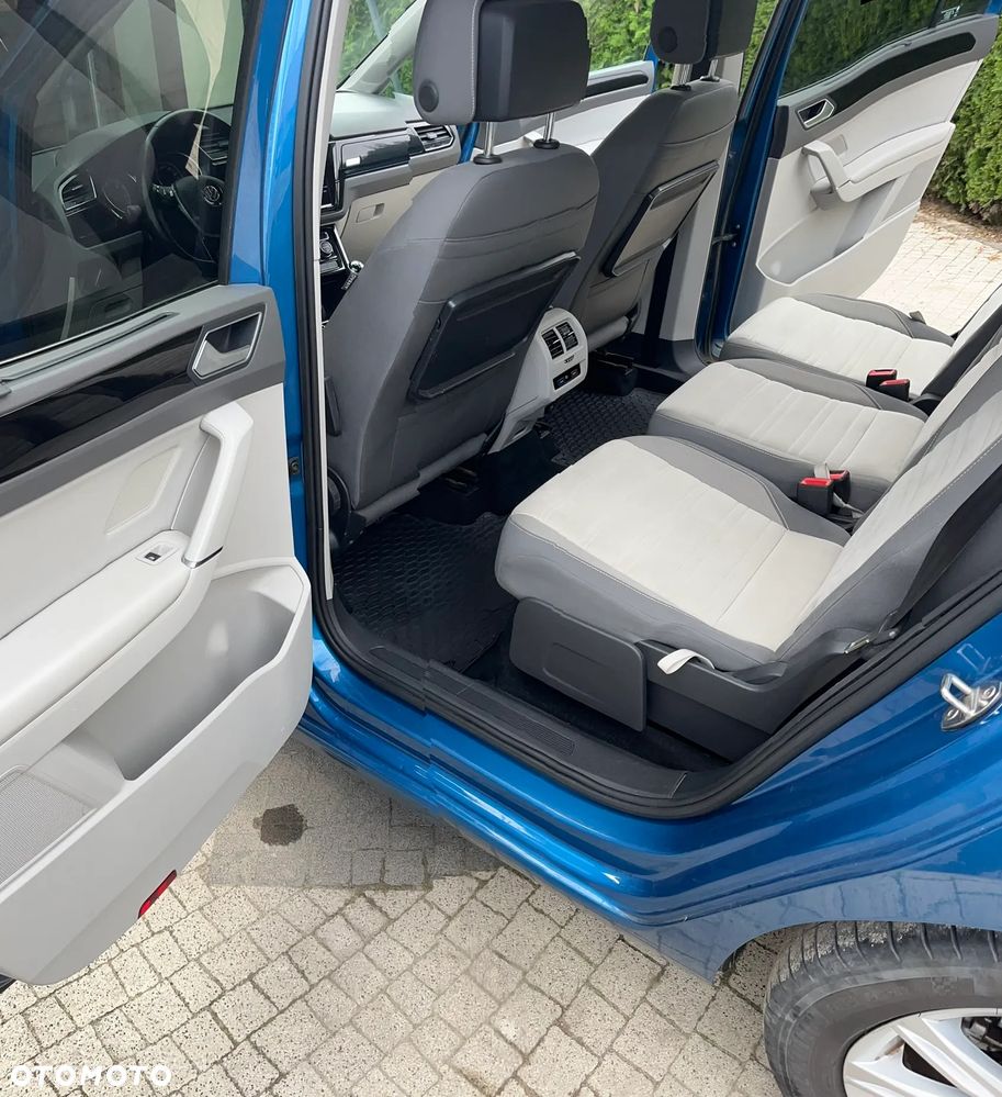 Volkswagen Touran 2.0 TDI BMT Highline - 10