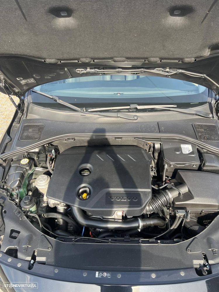 Volvo V60 1.6 D2 Drive Momentum Powershift Start/Stop - 11