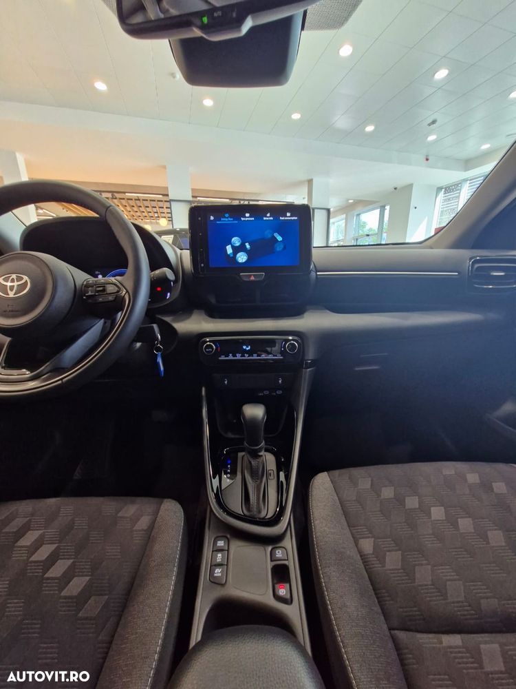 Toyota Yaris - 14