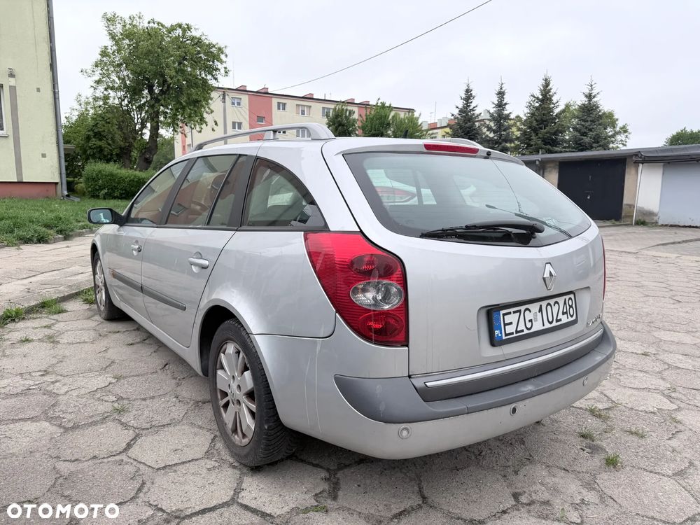 Renault Laguna 1.9 dCi Confort Authentique - 4