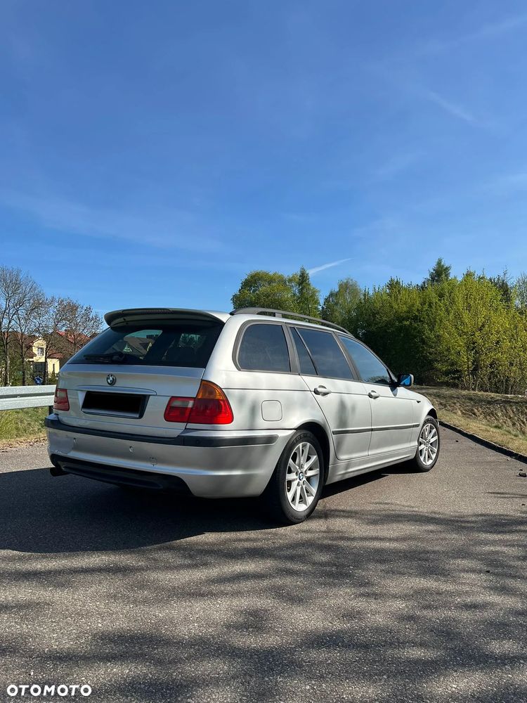 BMW Seria 3 318i Edition Sport - 6