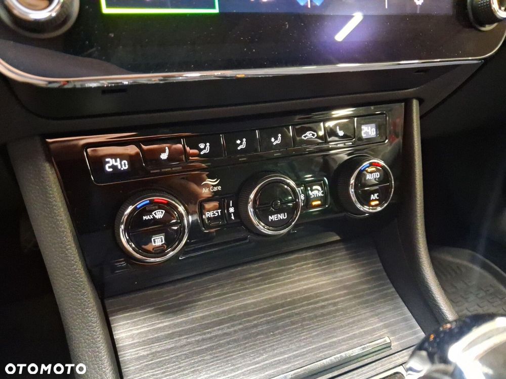 Skoda Superb 2.0 TDI SCR 4x4 Style DSG - 26