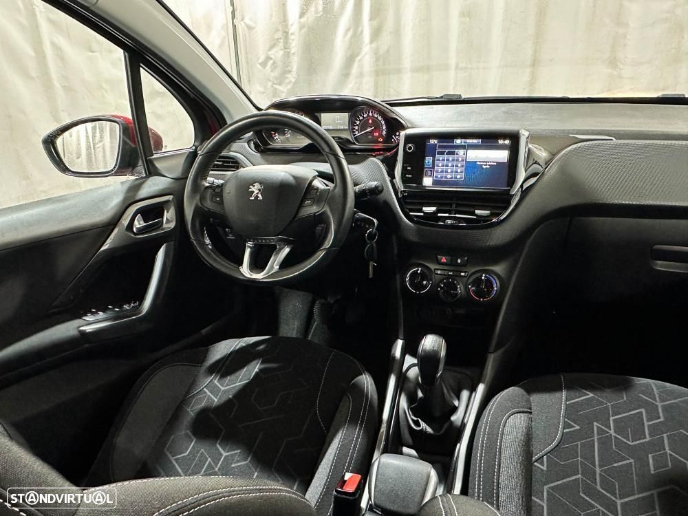 Peugeot 2008 1.2 PureTech Allure - 20
