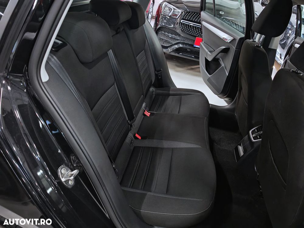 Skoda Octavia 1.6 TDI DSG Style - 24