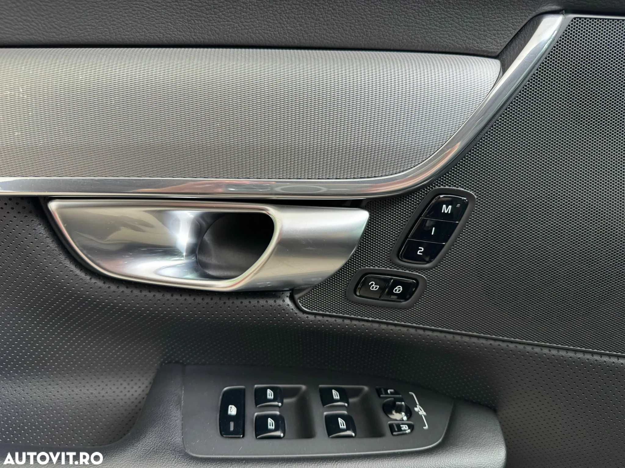 Volvo S90 D5 AWD R-Design - 9