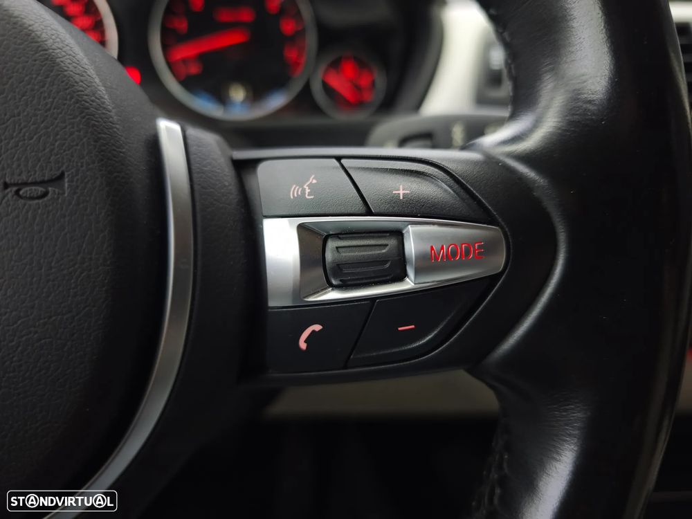 BMW 330 e iPerformance Line Luxury Purity - 24