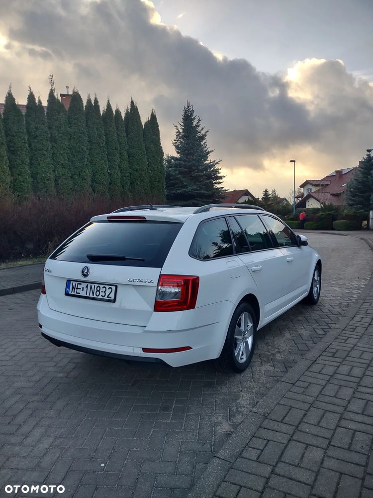 Skoda Octavia 1.6 TDI SCR Ambition - 6