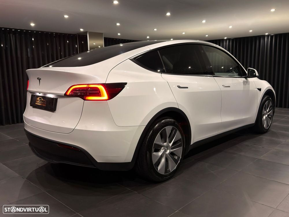 Tesla Model Y Standard - 8
