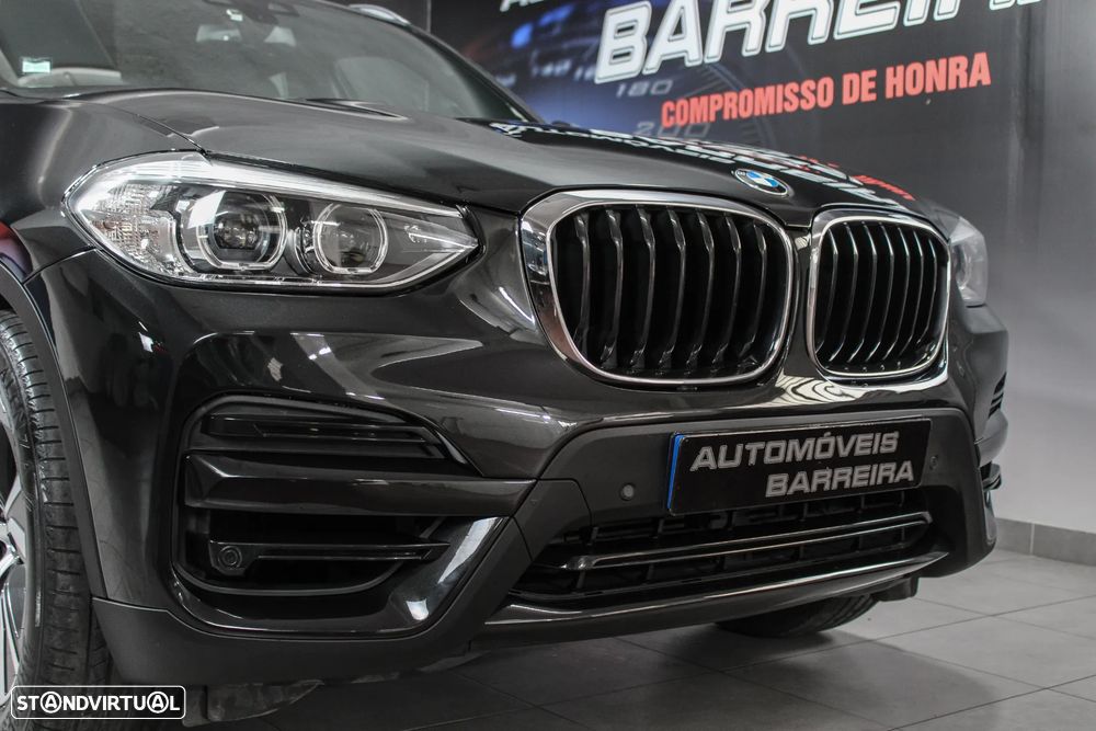 BMW X3 18 d sDrive Ed. L.Style Auto - 30