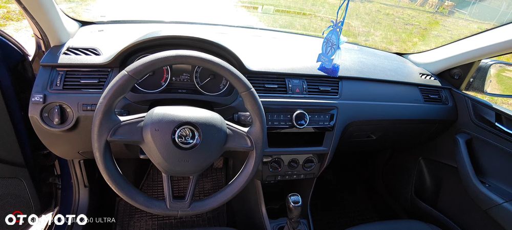 Skoda RAPID 1.0 TSI Active - 10
