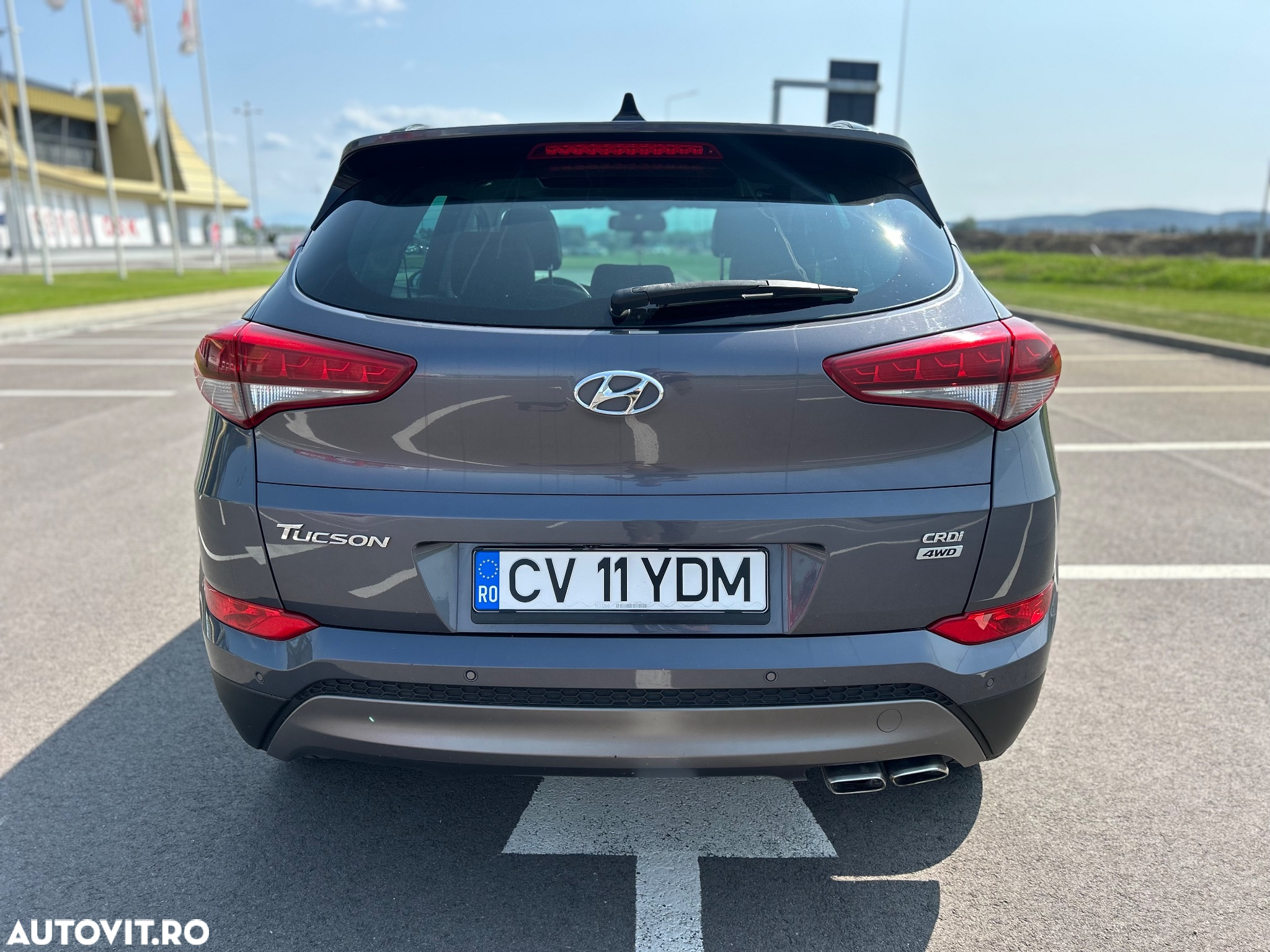 Hyundai Tucson 2.0 CRDI 4WD Automatik Premium - 8