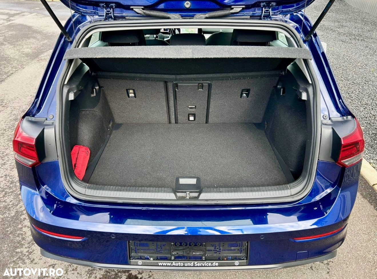 Volkswagen Golf - 8