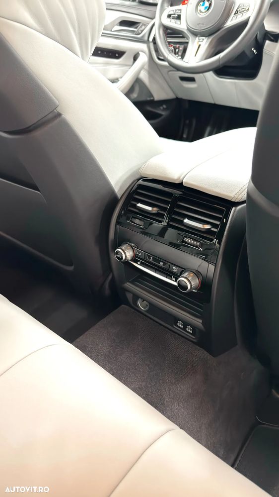 BMW M5 Competition - 12