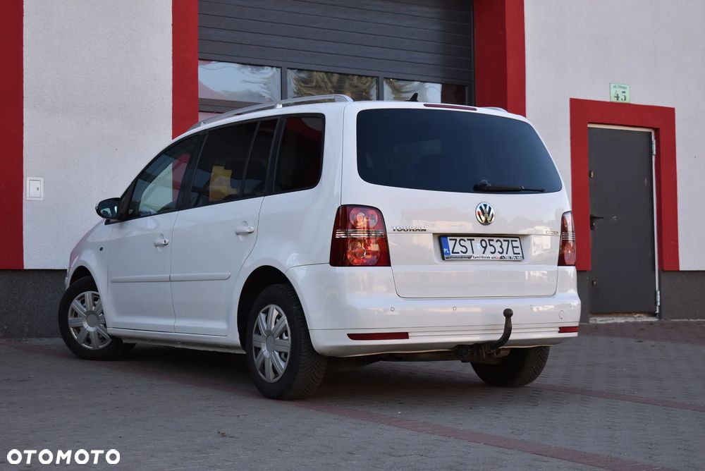 Volkswagen Touran - 34