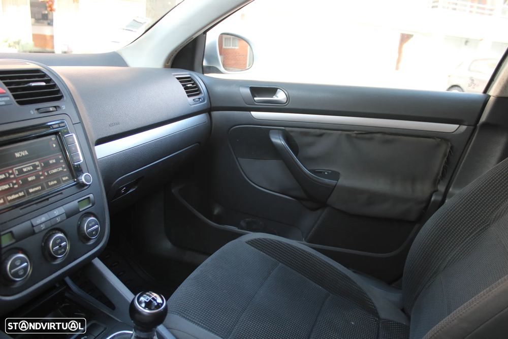 VW Golf 1.9 TDi BlueM. Confortline - 7