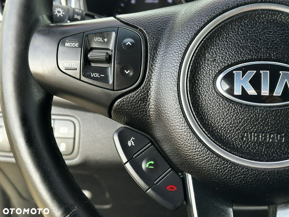 Kia Carens 1.7 CRDi XL 7os 7DCT - 22