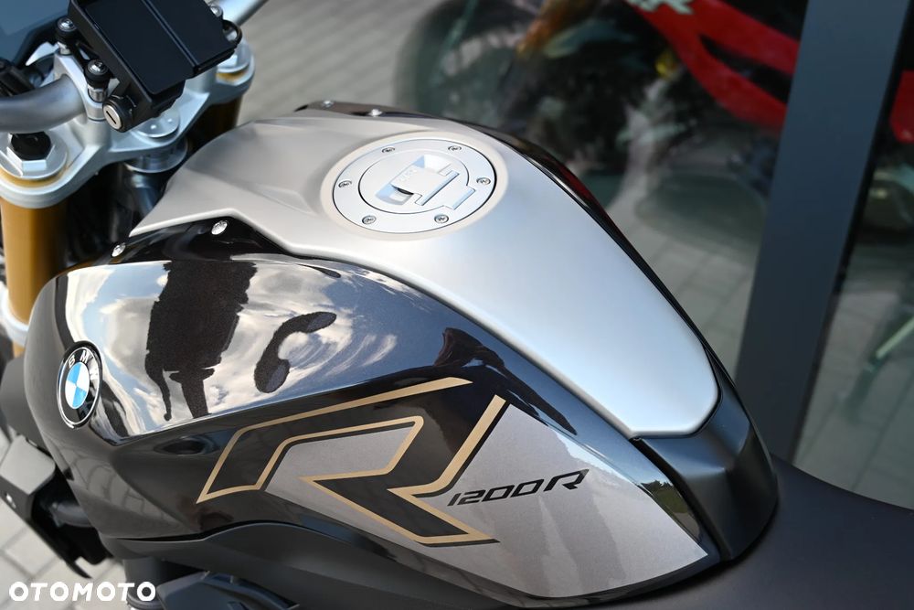 BMW R - 16