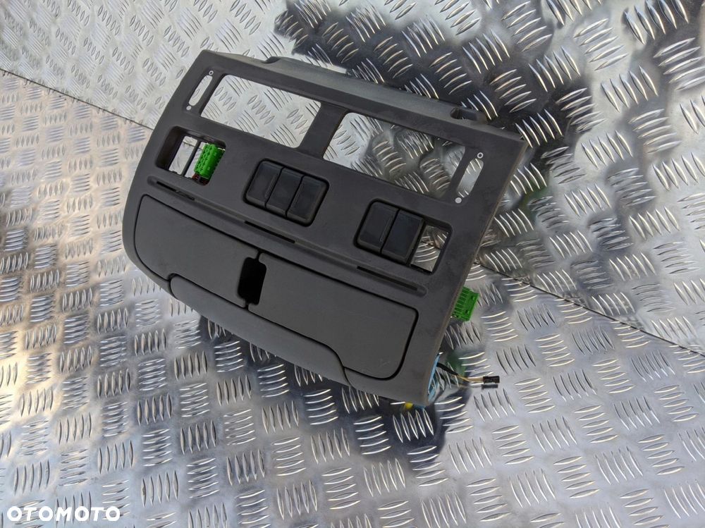 PANEL KOKPITU POPIELNICZKA UCHWYT NA KUBKI DAF XF - 4
