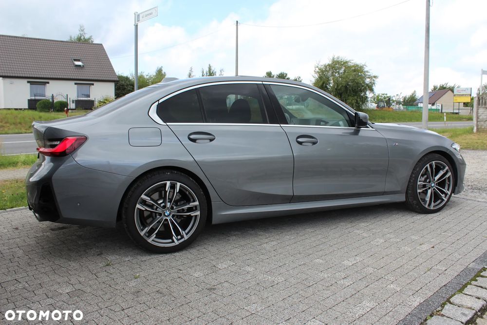 BMW Seria 3 330i xDrive M Sport - 6