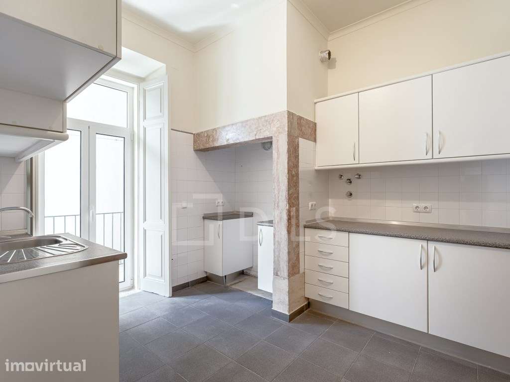 Apartamento T2 + 1, com varanda, em Campo de Ourique - Grande imagem: 5/60