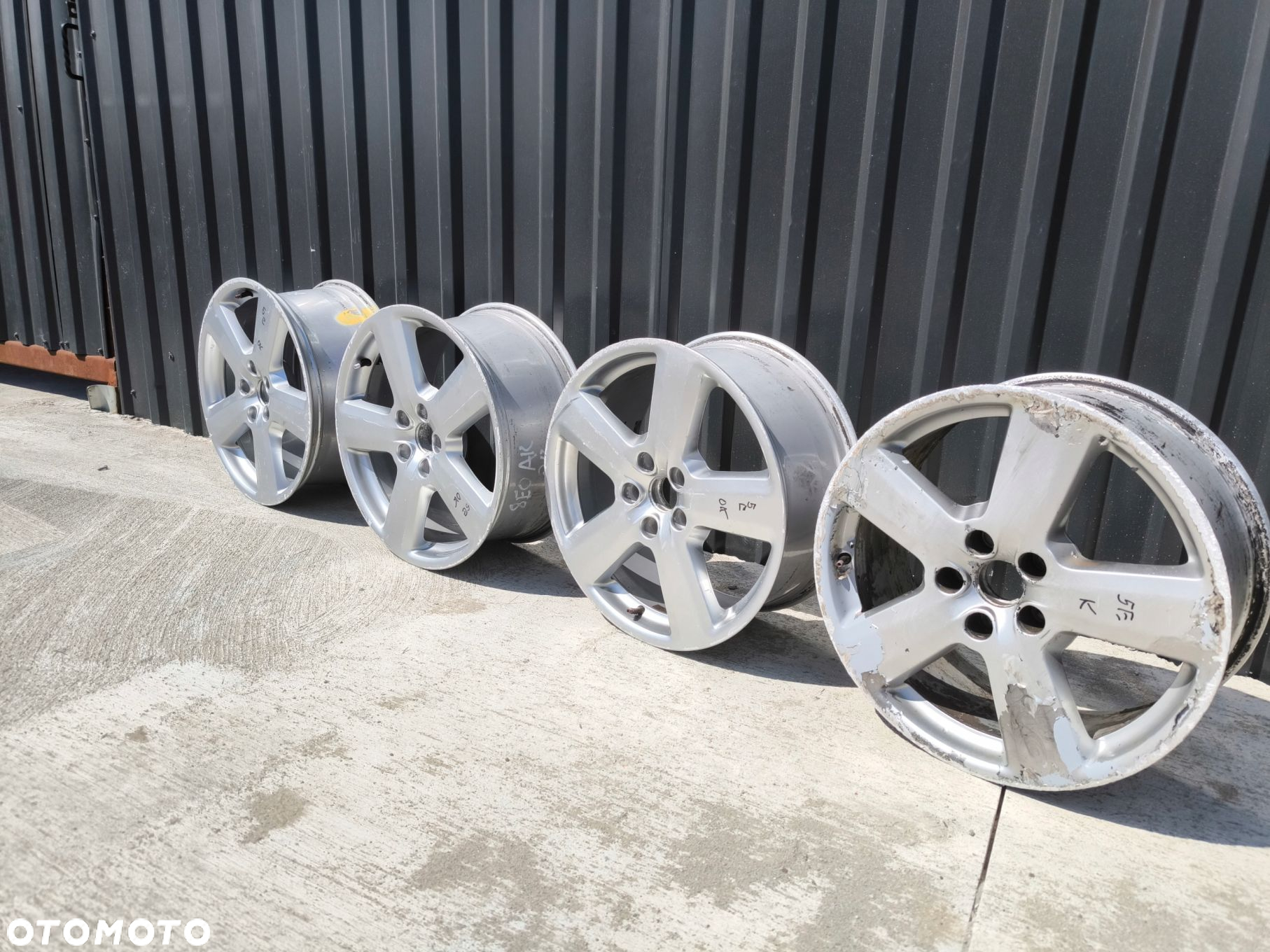 FELGA FELGI VW AUDI A3 A4 A6 ITP 8.0J R18 ET43 8E0601025AK *5E* - 3