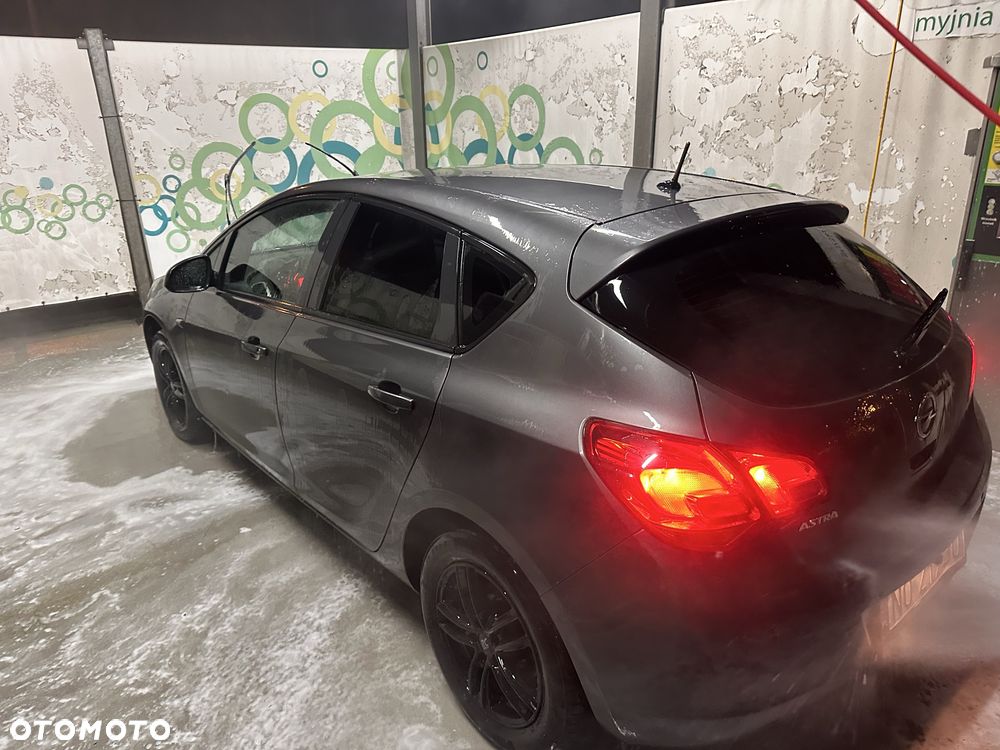 Opel Astra - 4