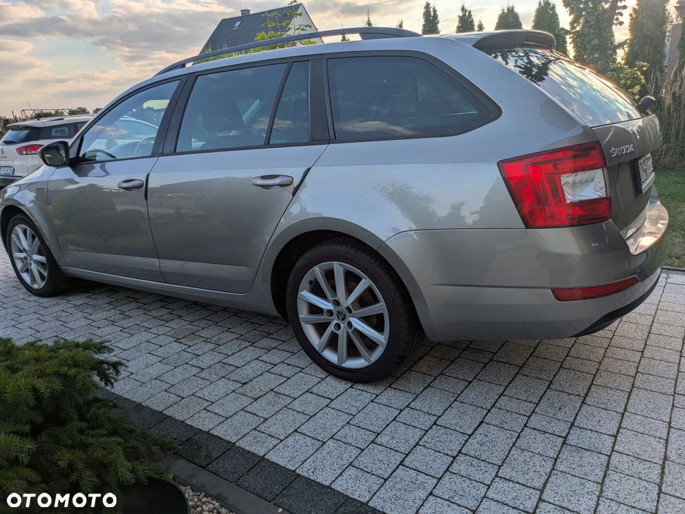Skoda Octavia 1.6 TDI Edition DSG - 4