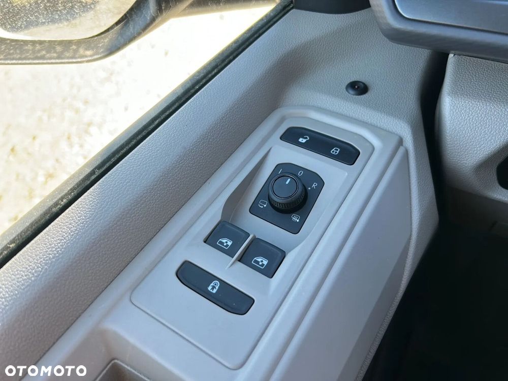 Volkswagen California - 32