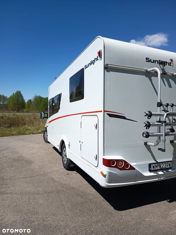 Sunlight Ducato camper - 6
