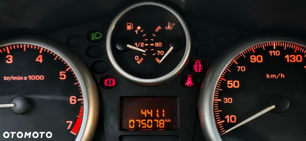 Peugeot 207 - 7