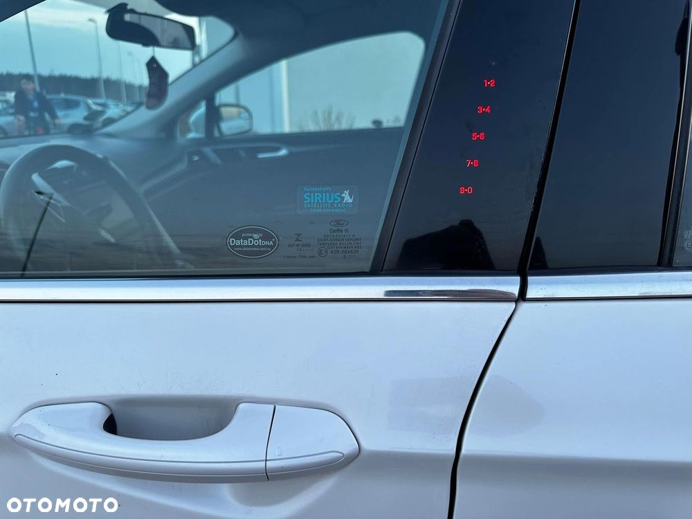 Ford Fusion - 10